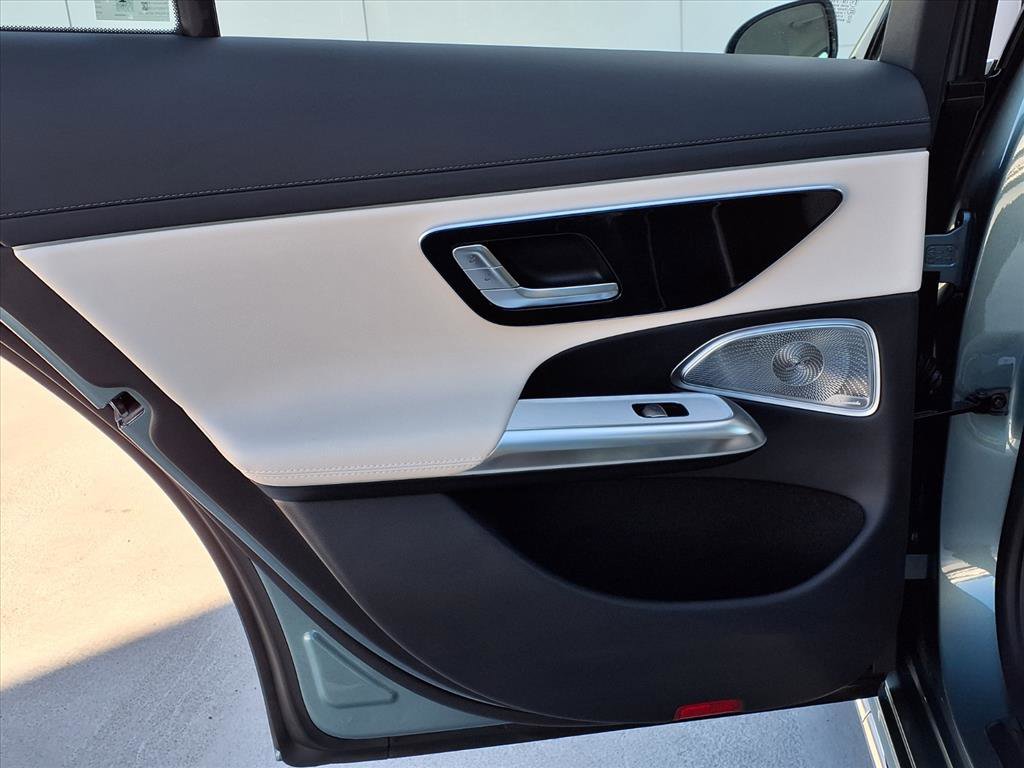 2026 Mercedes Benz E 350 4MATIC photo 16