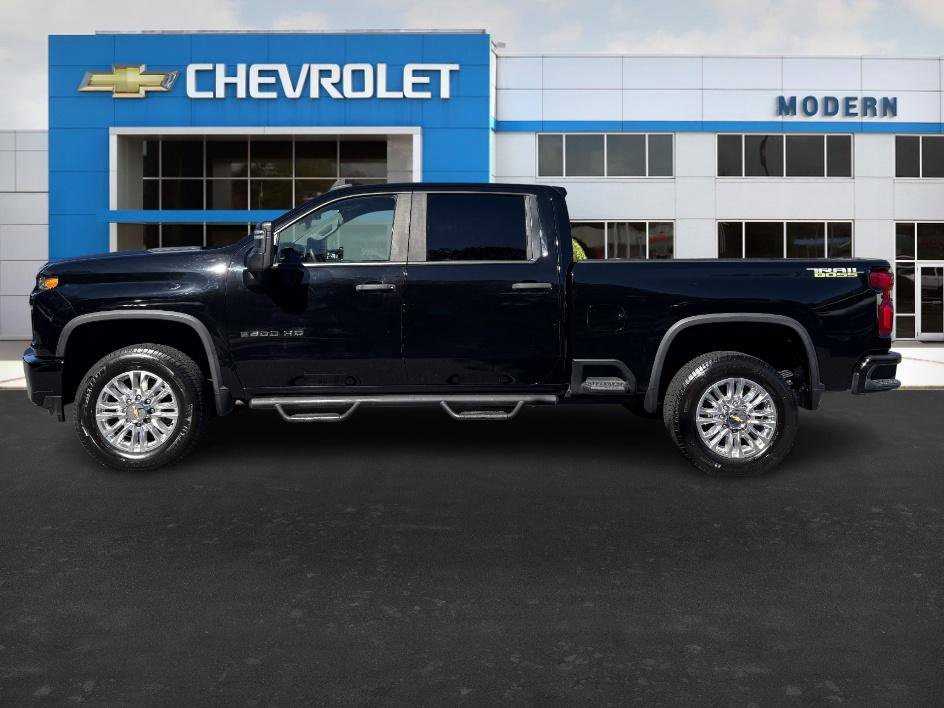 2020 Chevrolet Silverado 2500HD Custom photo 2