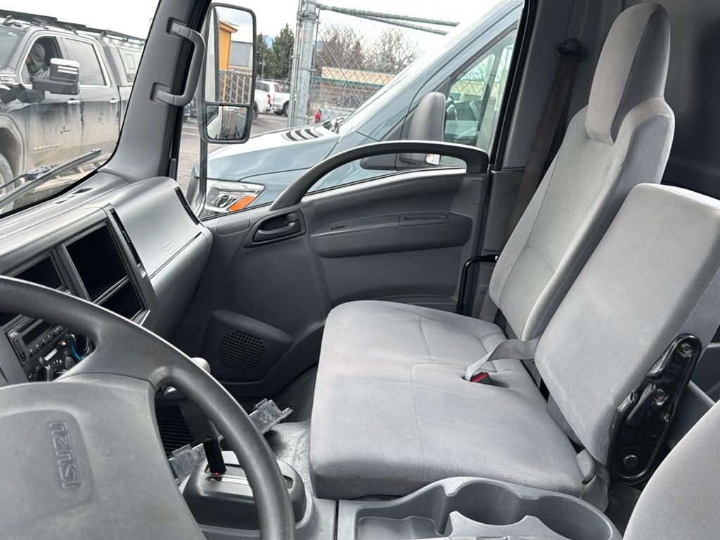 2019 Isuzu NPR photo 4