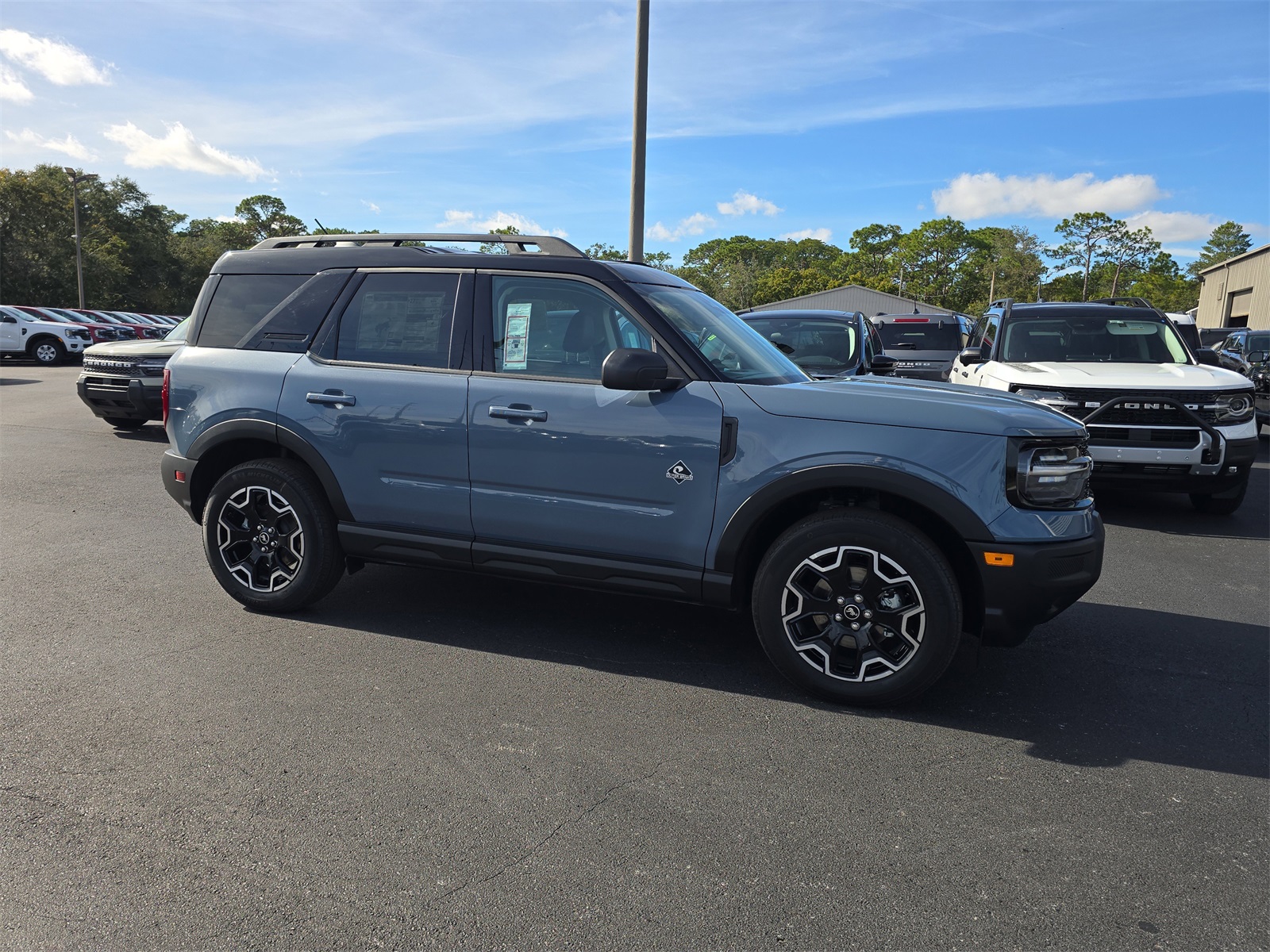2025 Ford Bronco Sport Outer Banks photo 2