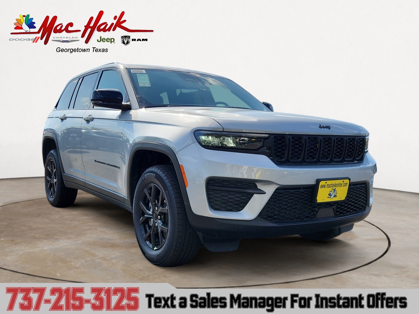 2025 Jeep Grand Cherokee Laredo Altitude photo 2