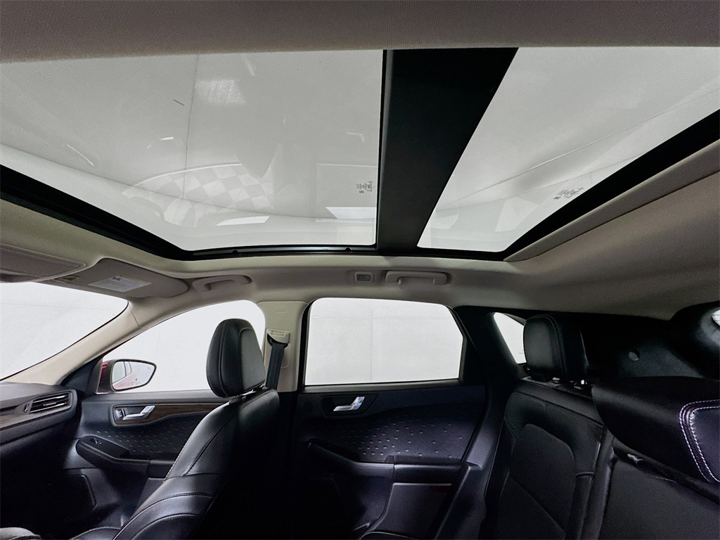2020 Ford Escape Titanium photo 17