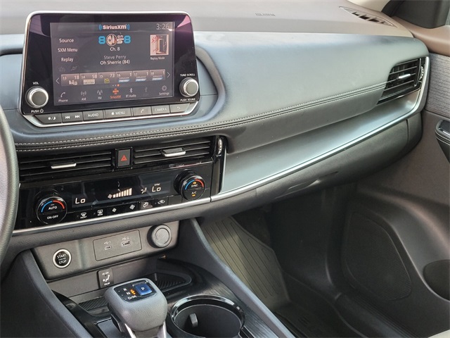 2022 Nissan Rogue SV photo 26