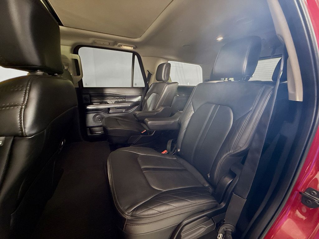 2021 Ford Expedition Platinum photo 4