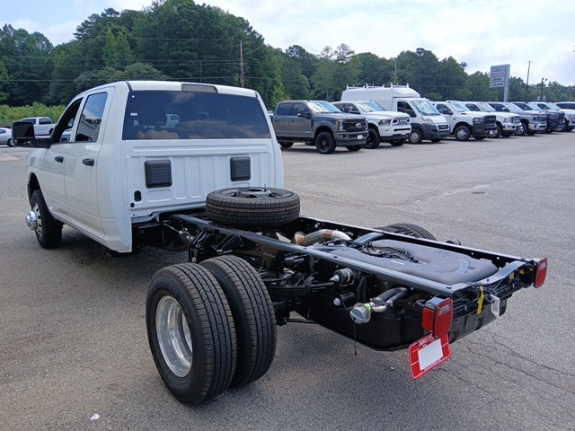 2026 Ram 3500 Tradesman photo 3