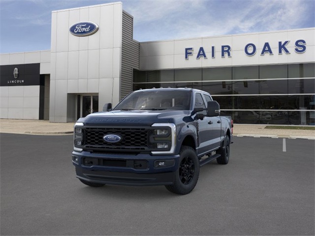 2025 Ford F-350 XL photo 2