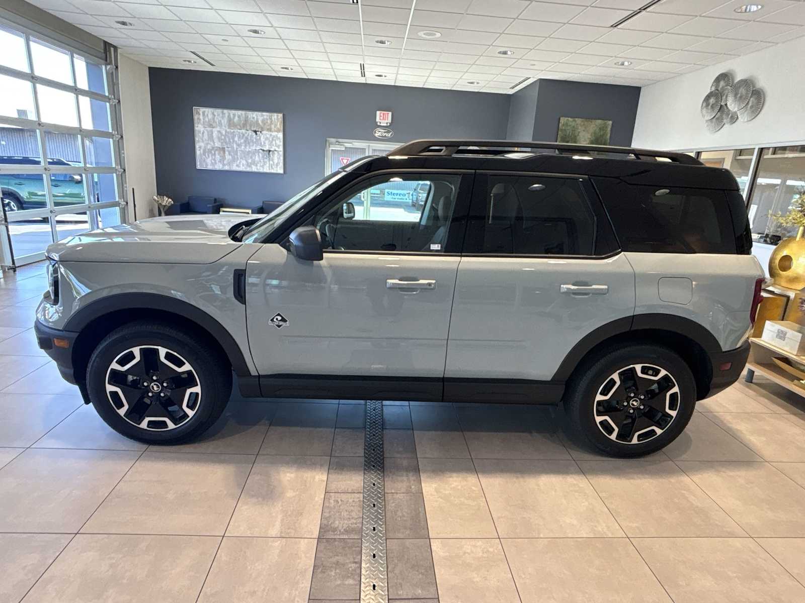 2024 Ford Bronco Sport Outer Banks photo 5
