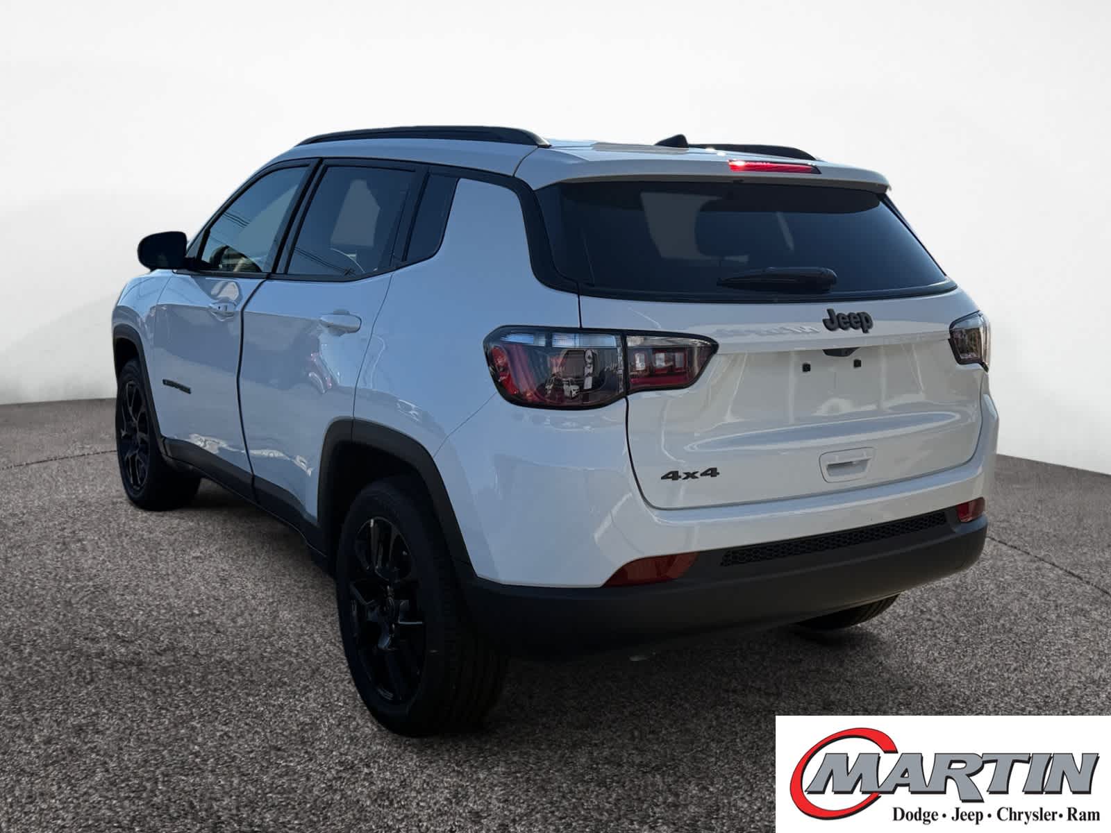 2026 Jeep Compass Latitude Altitude photo 3