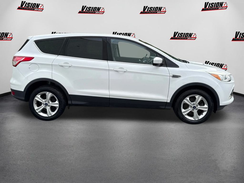 2016 Ford Escape SE photo 4