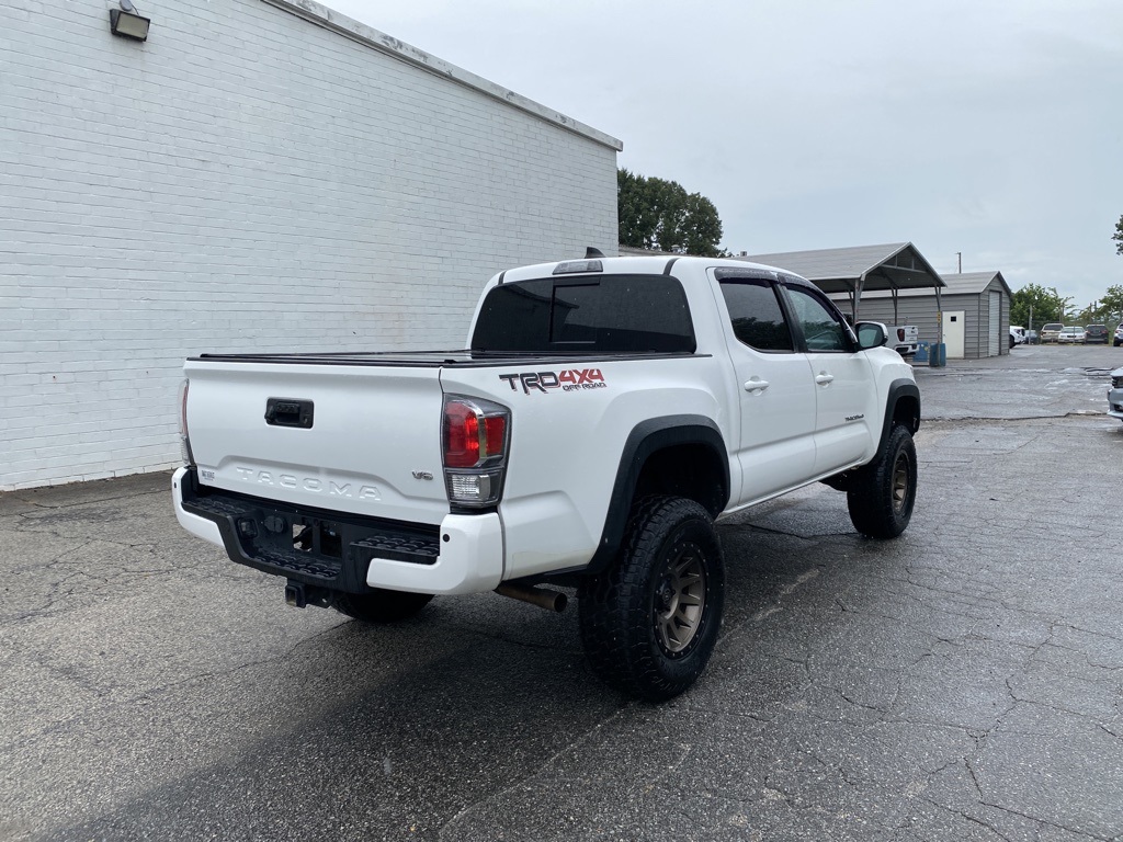 2020 Toyota Tacoma TRD Off-Road photo 2
