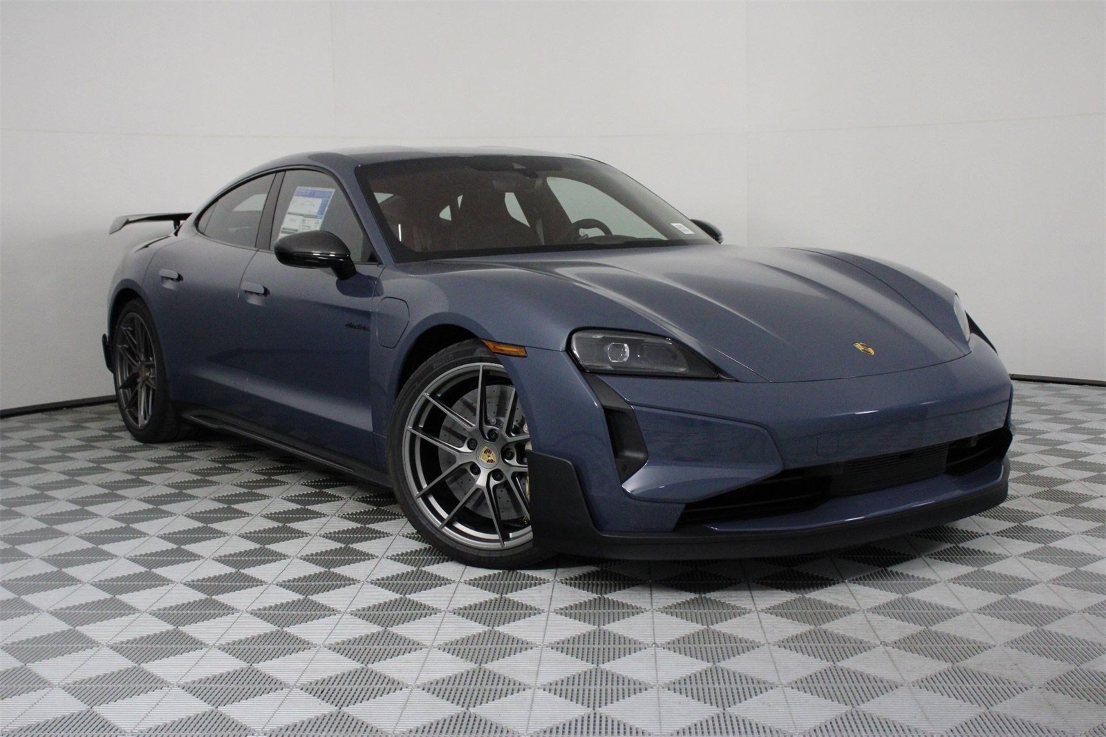 2025 Porsche Taycan Turbo GT photo 9