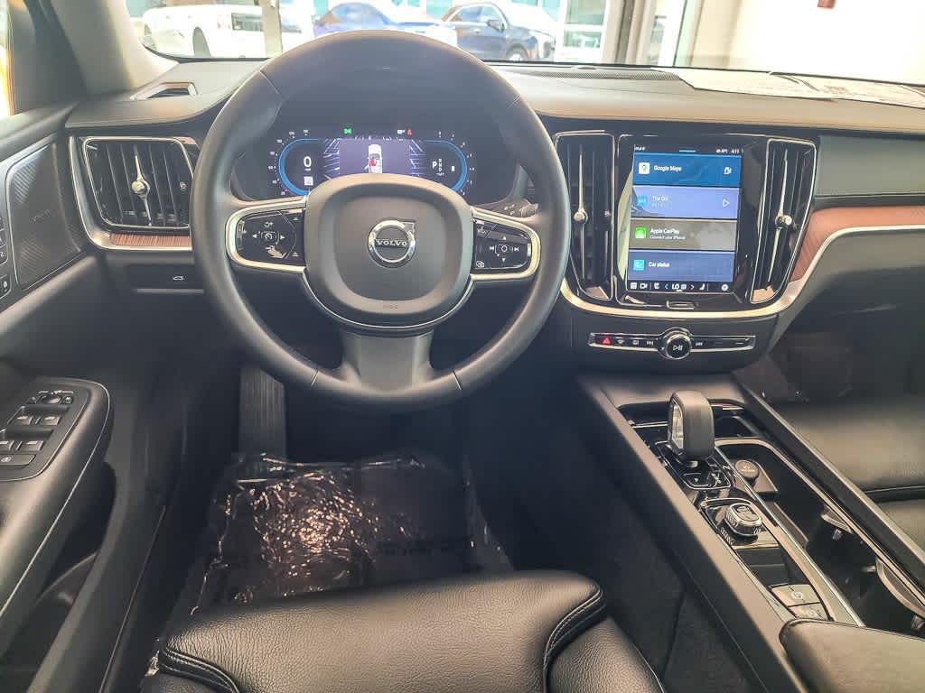 2024 Volvo S60 Ultimate photo 11
