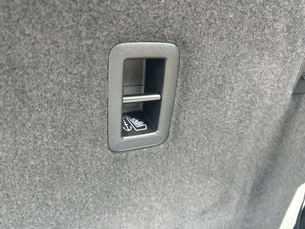 2025 Volkswagen ID. Buzz Pro Plus photo 34