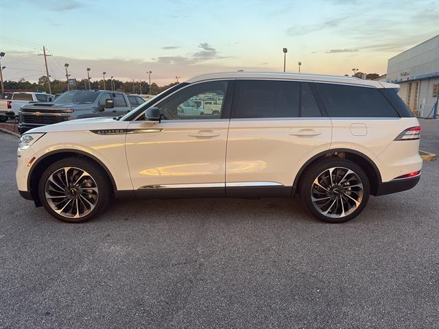 2023 Lincoln Aviator Reserve photo 2