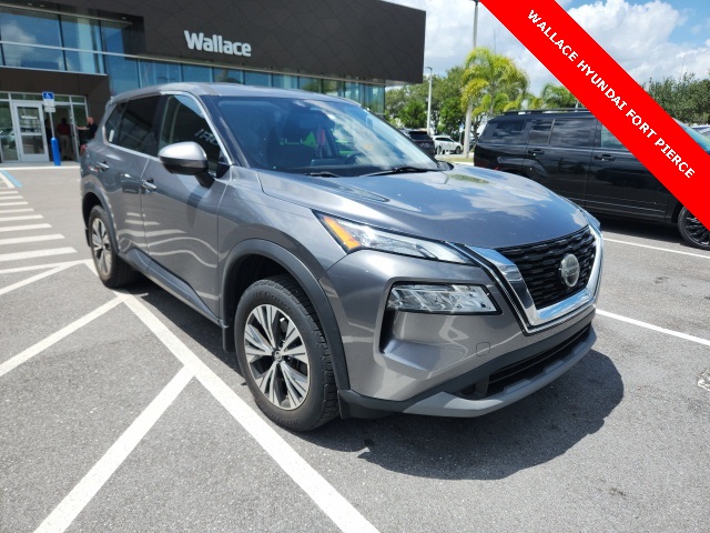 2021 Nissan Rogue SV photo 3