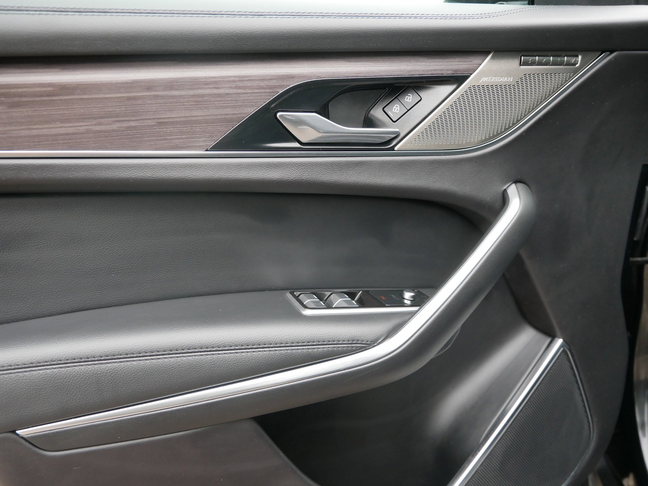 2023 Jaguar F-PACE P250 S photo 14