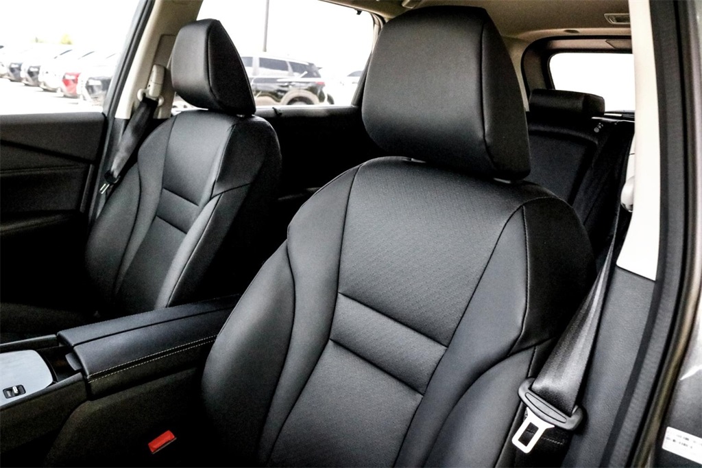2025 Nissan Rogue SV photo 8