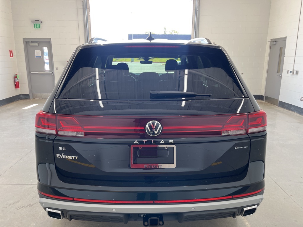 2025 Volkswagen Atlas Peak Edition SE photo 3