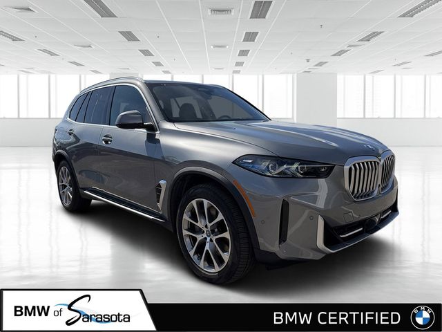 2025 BMW X5 50e's photo