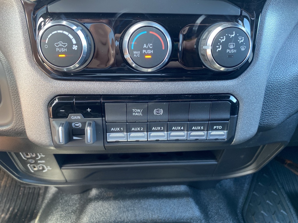 2025 Ram 3500 Tradesman photo 26