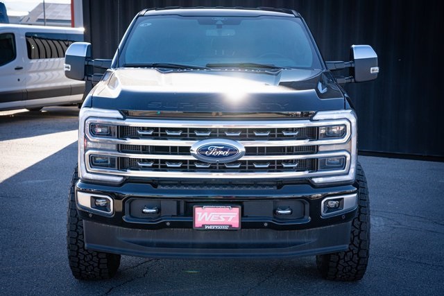 2024 Ford F-350 Platinum photo 2