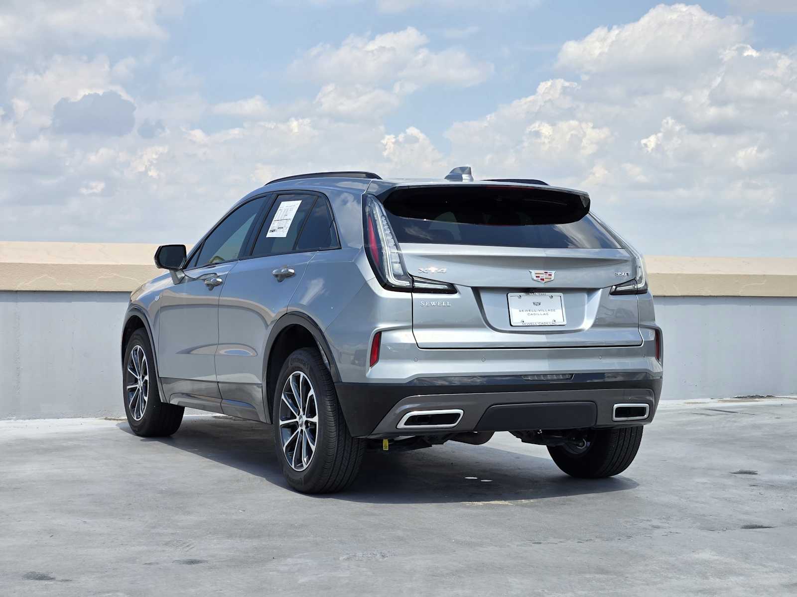 2025 Cadillac XT4 Sport photo 3