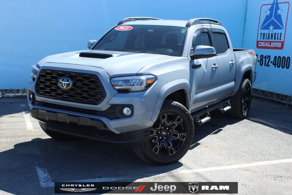2021 Toyota Tacoma TRD Sport's photo
