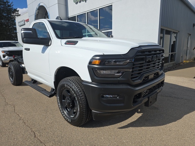 PRE-OWNED 2025 RAM 3500 TRADESMAN's photo