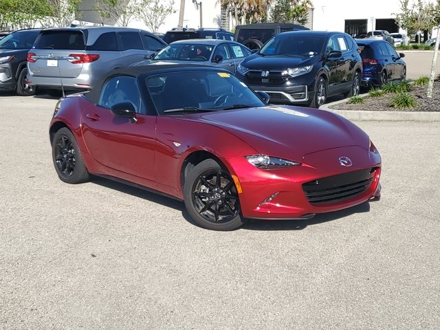 2021 Mazda MX-5 Miata Sport's photo
