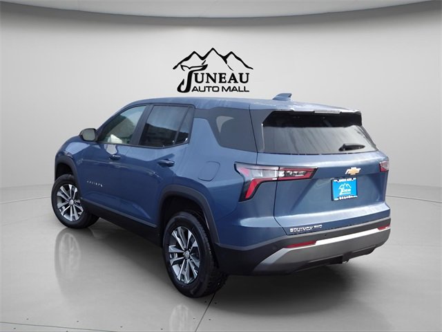 2026 Chevrolet Equinox LT photo 3