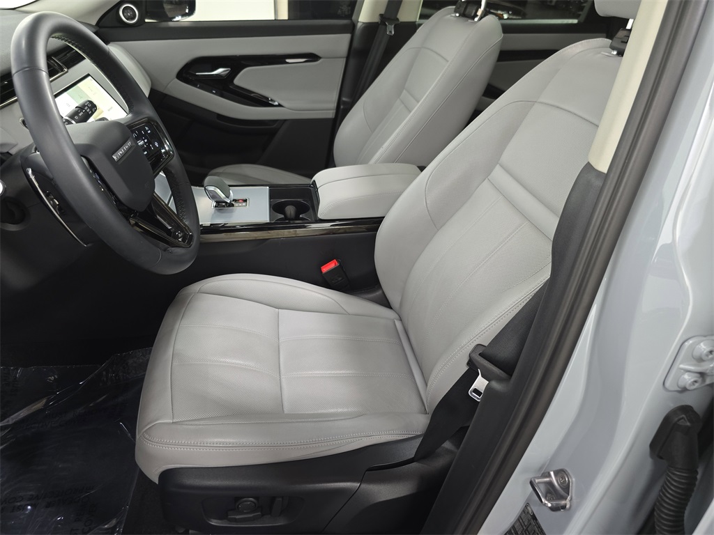 2024 Land Rover Range Rover Evoque S photo 4