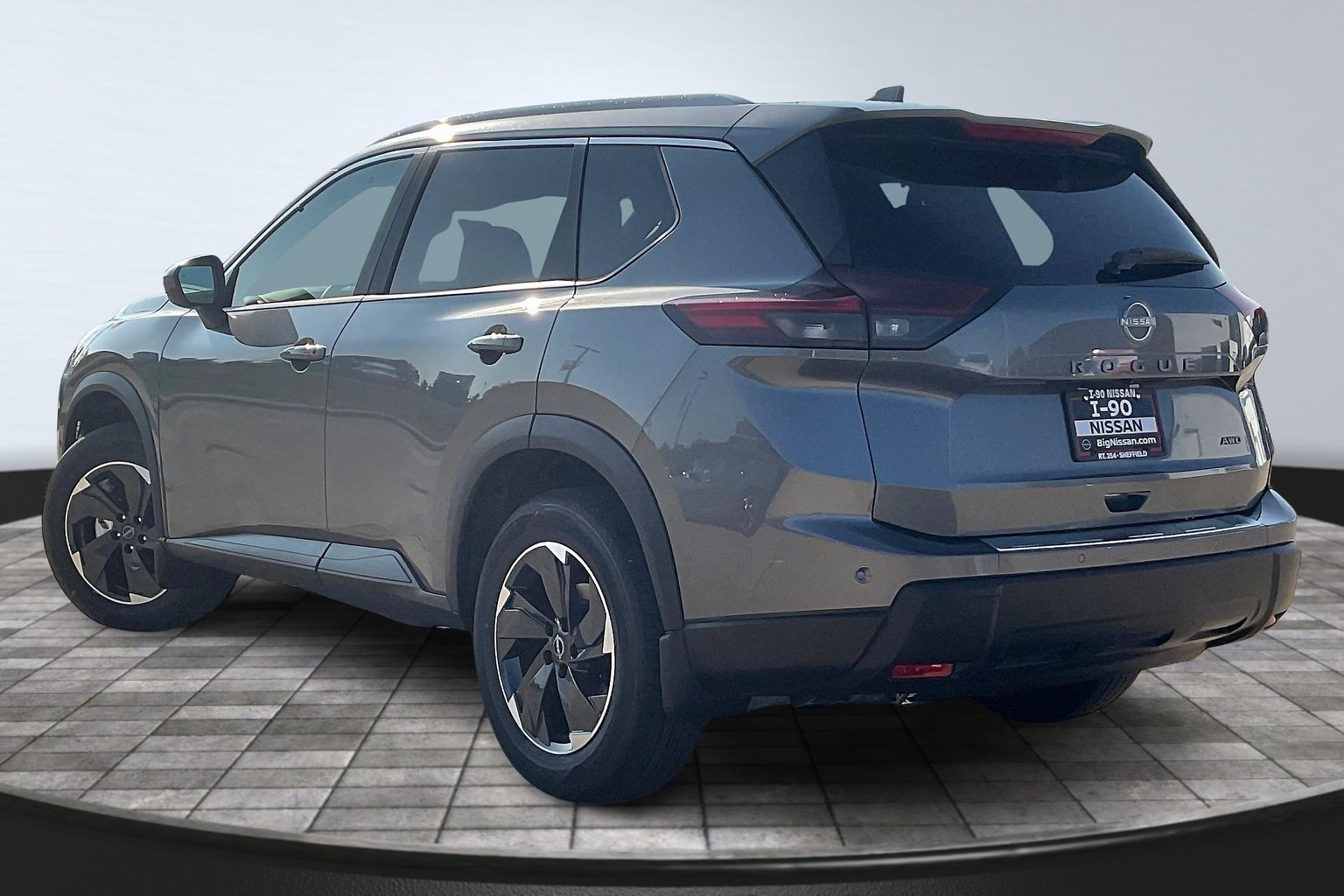 2026 Nissan Rogue SV photo 3