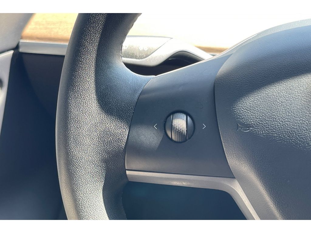 2020 Tesla Model 3 Long Range photo 27