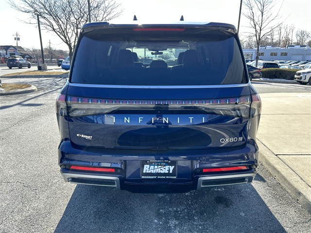 2025 Infiniti QX80 Luxe photo 2