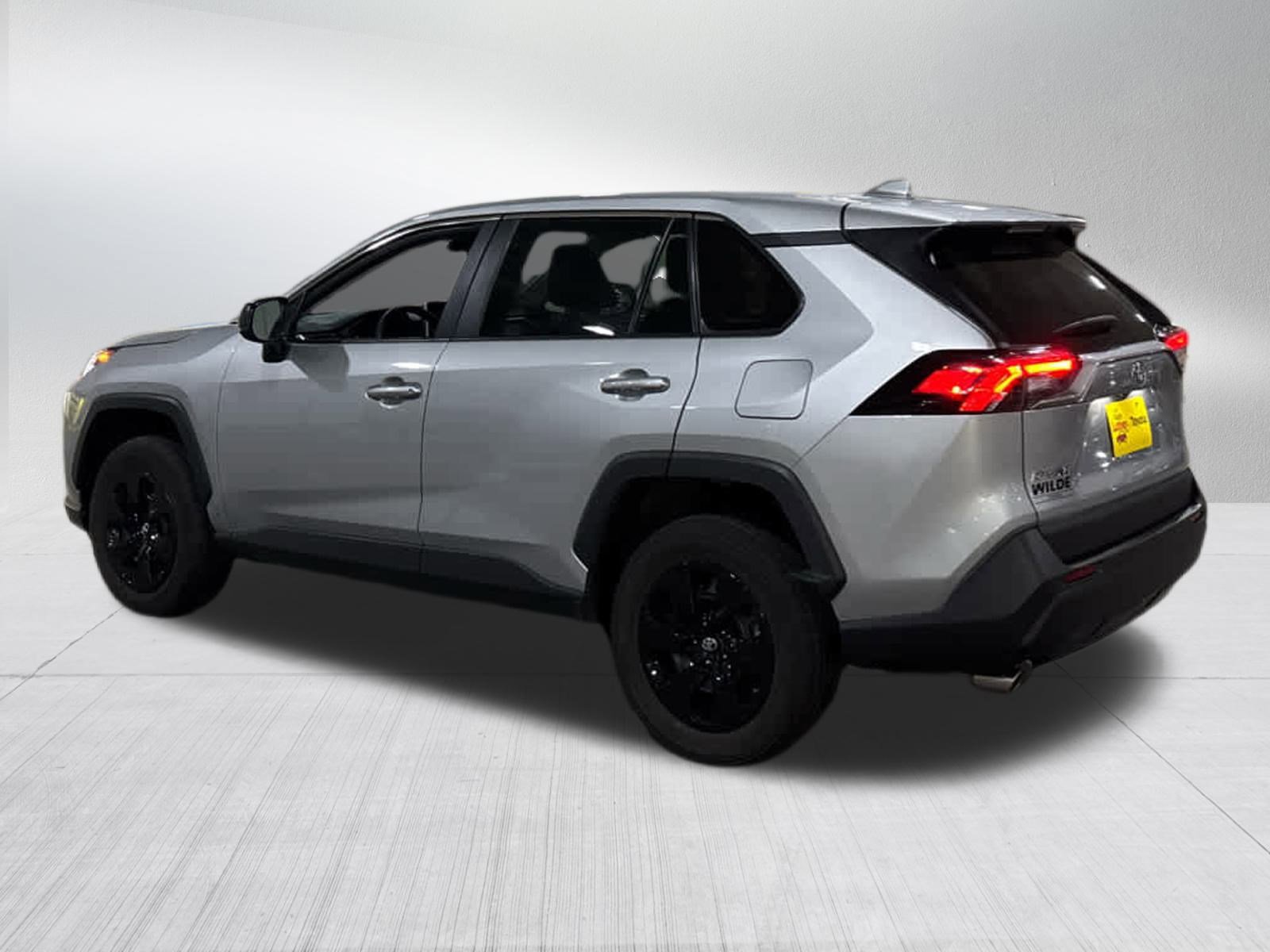 2023 Toyota RAV4 LE photo 4