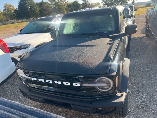 2025 Ford Bronco Outer Banks photo 2