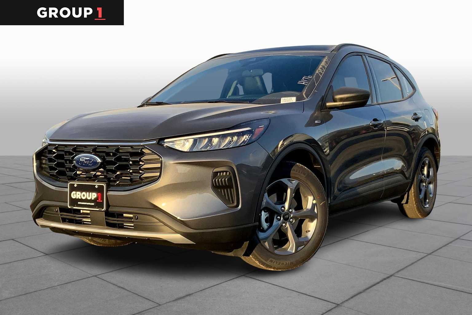2026 Ford Escape ST-Line photo 2