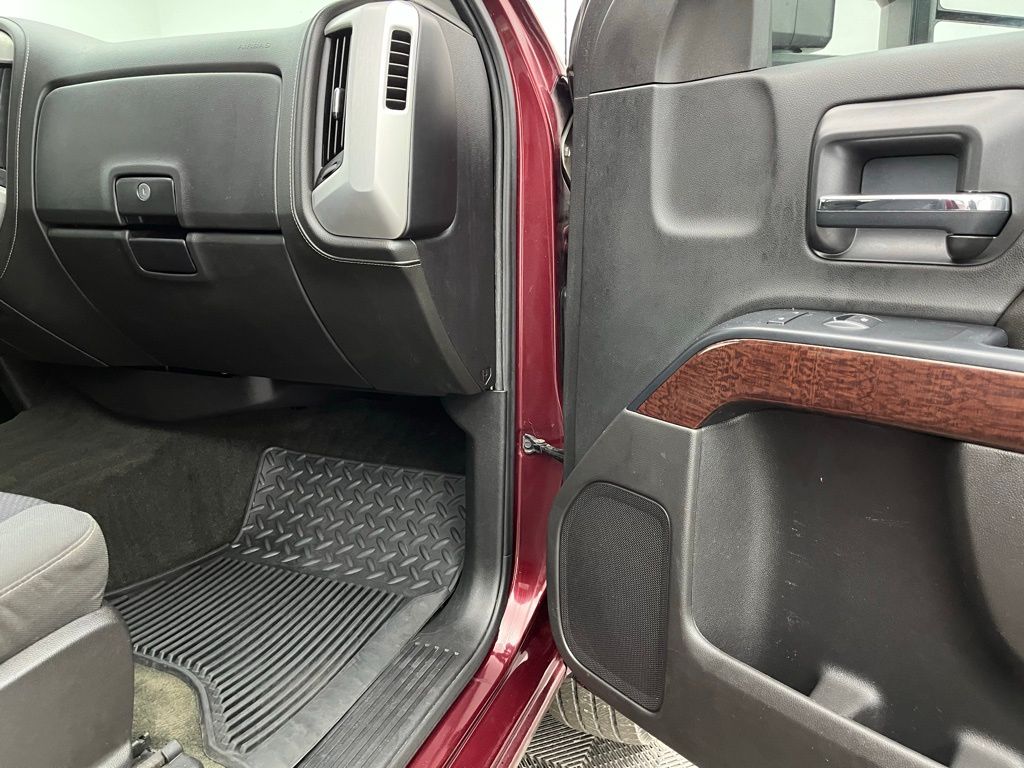 2016 Gmc Sierra SLE photo 24
