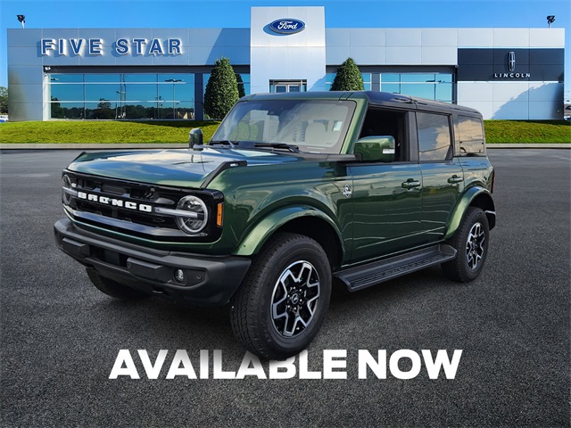 2025 Ford Bronco Outer Banks photo 2