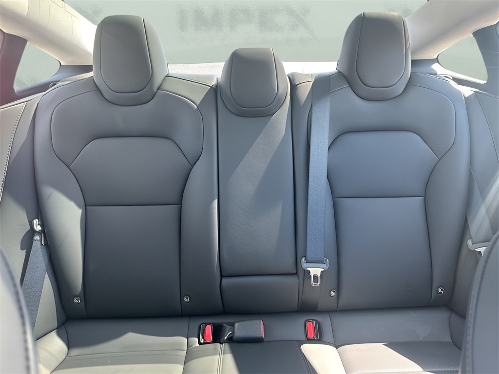 2025 Tesla Model 3 Long Range photo 11