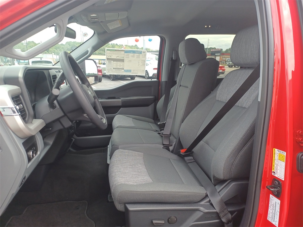 2026 Ford F-250 XLT photo 12