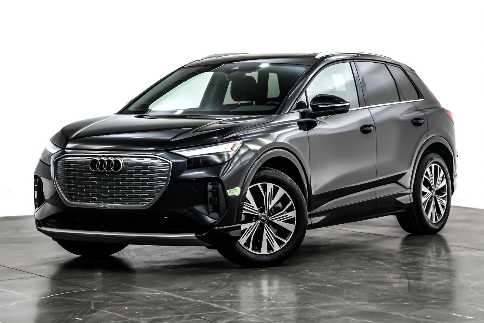 2023 Audi Q4 e-tron Premium Plus's photo