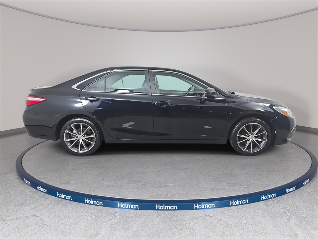 2015 Toyota Camry XSE photo 3