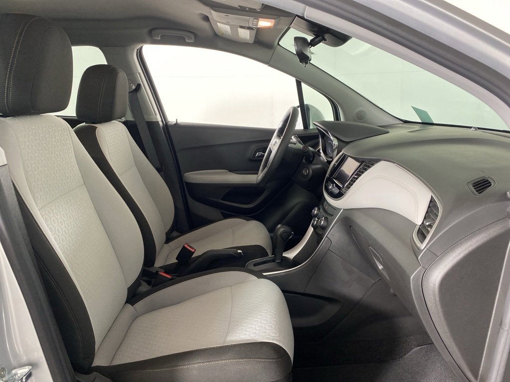 2022 Chevrolet Trax LS photo 22
