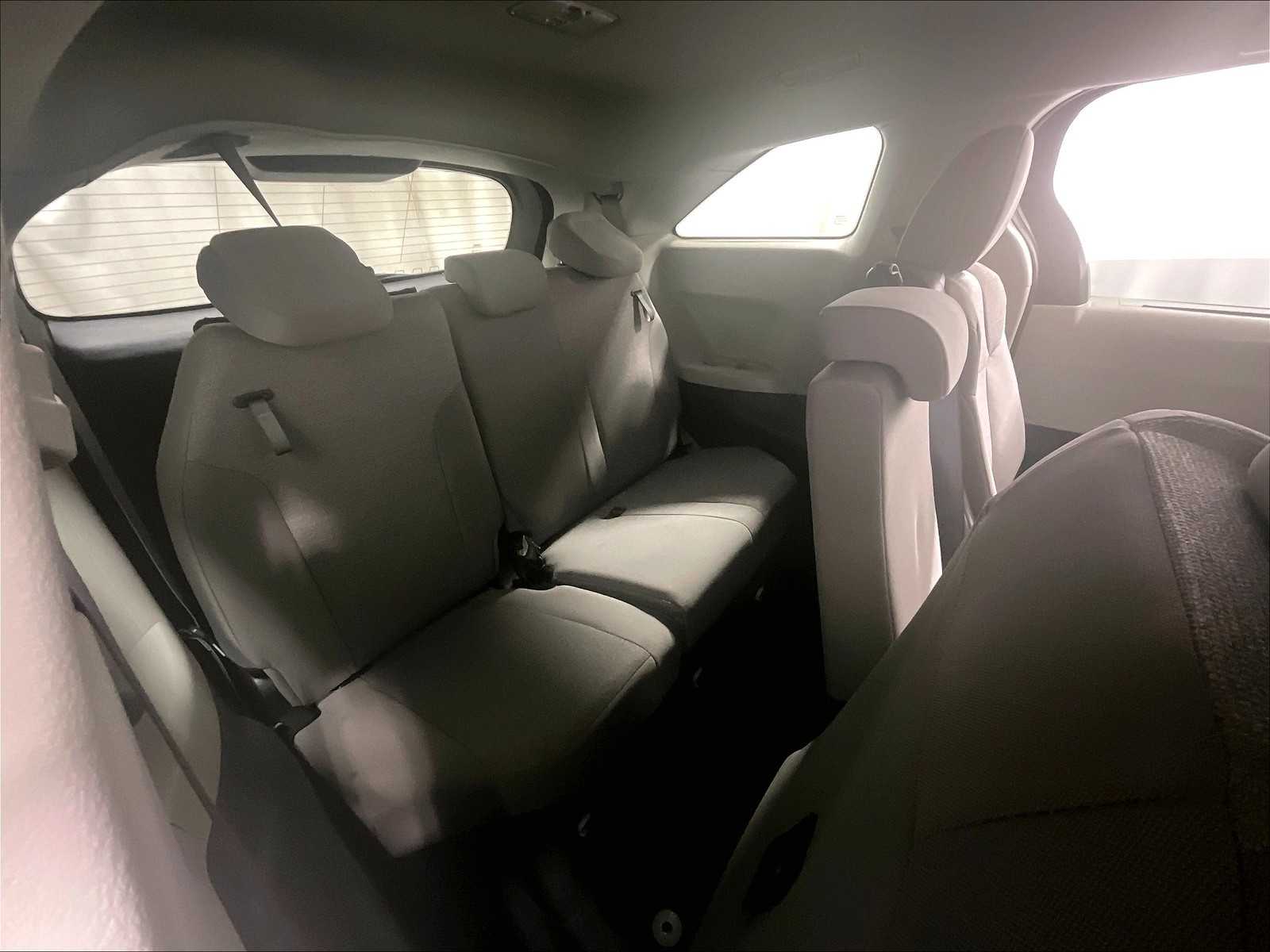 2024 Toyota Sienna LE photo 17