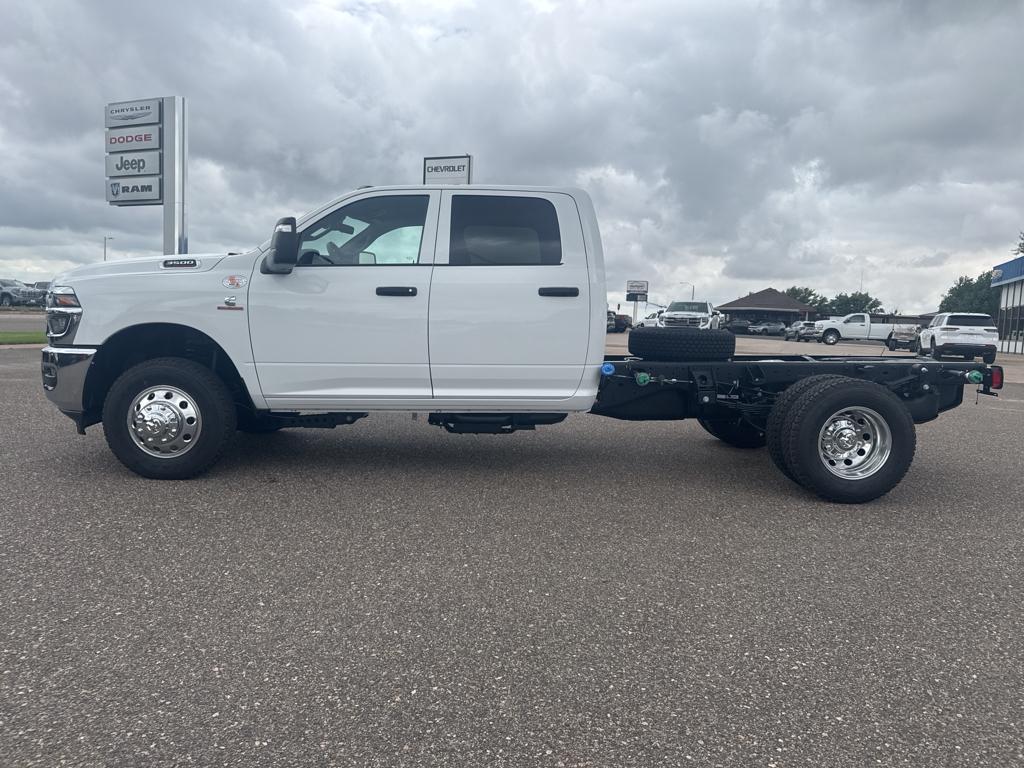 2025 RAM Ram 3500 Chassis Cab Tradesman's photo