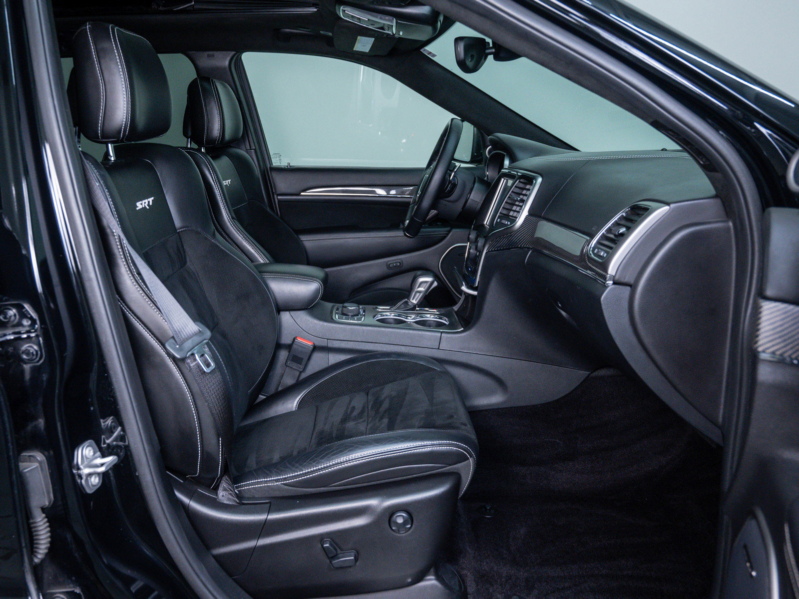 2017 Jeep Grand Cherokee SRT8 photo 8