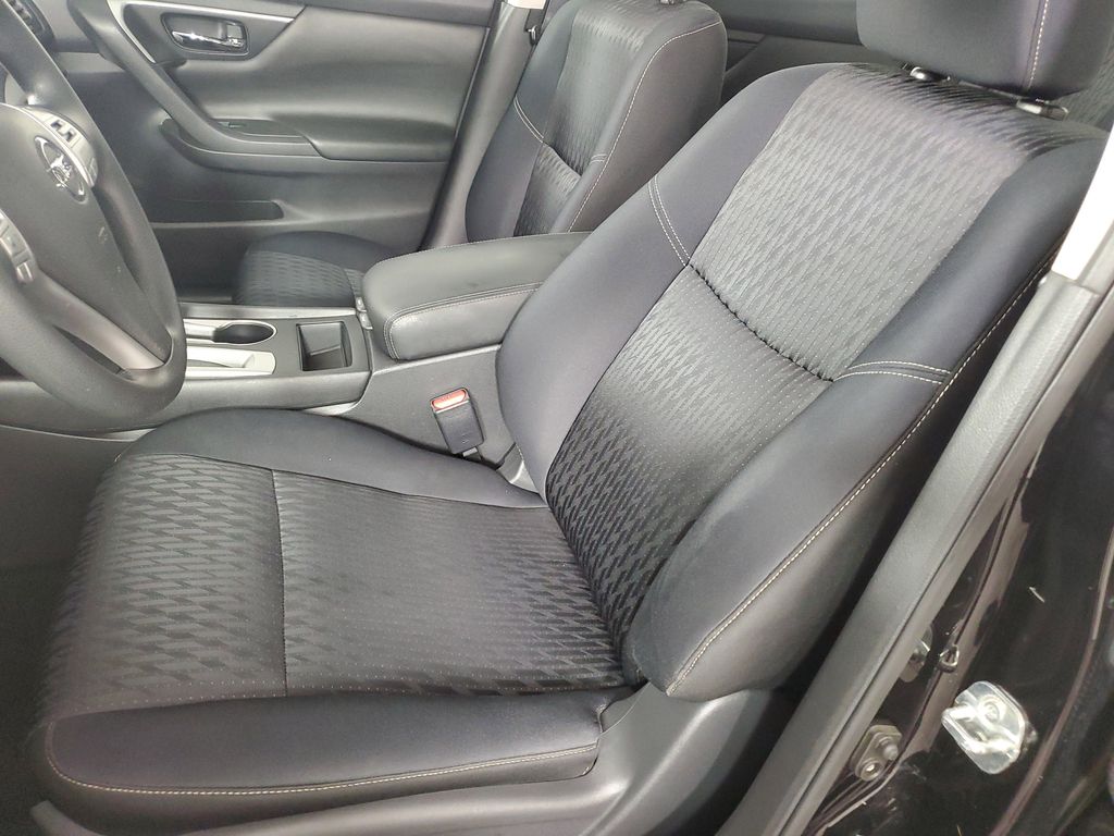 2017 Nissan Altima 2.5 S photo 12