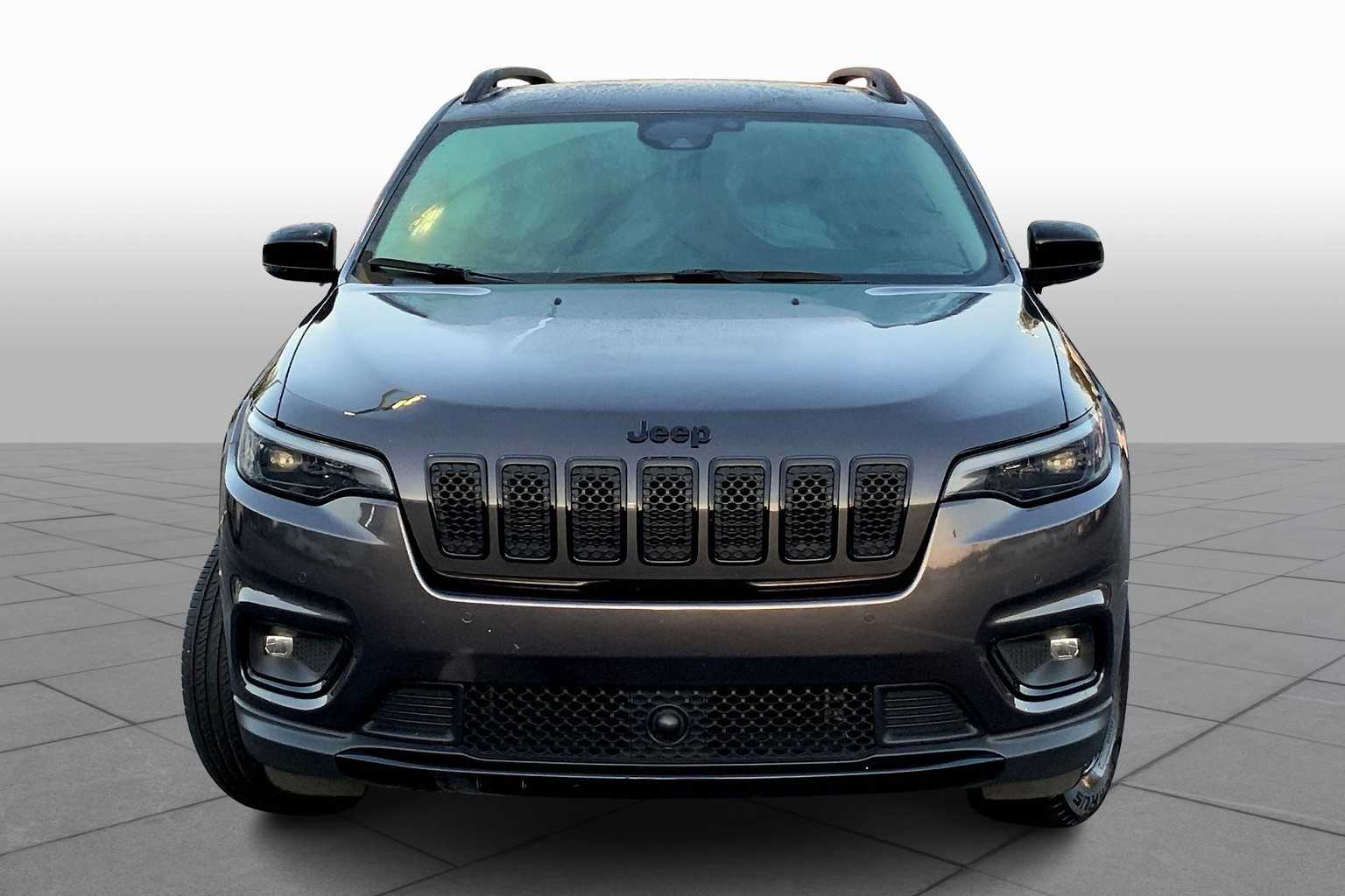 2023 Jeep Cherokee Altitude Lux photo 3