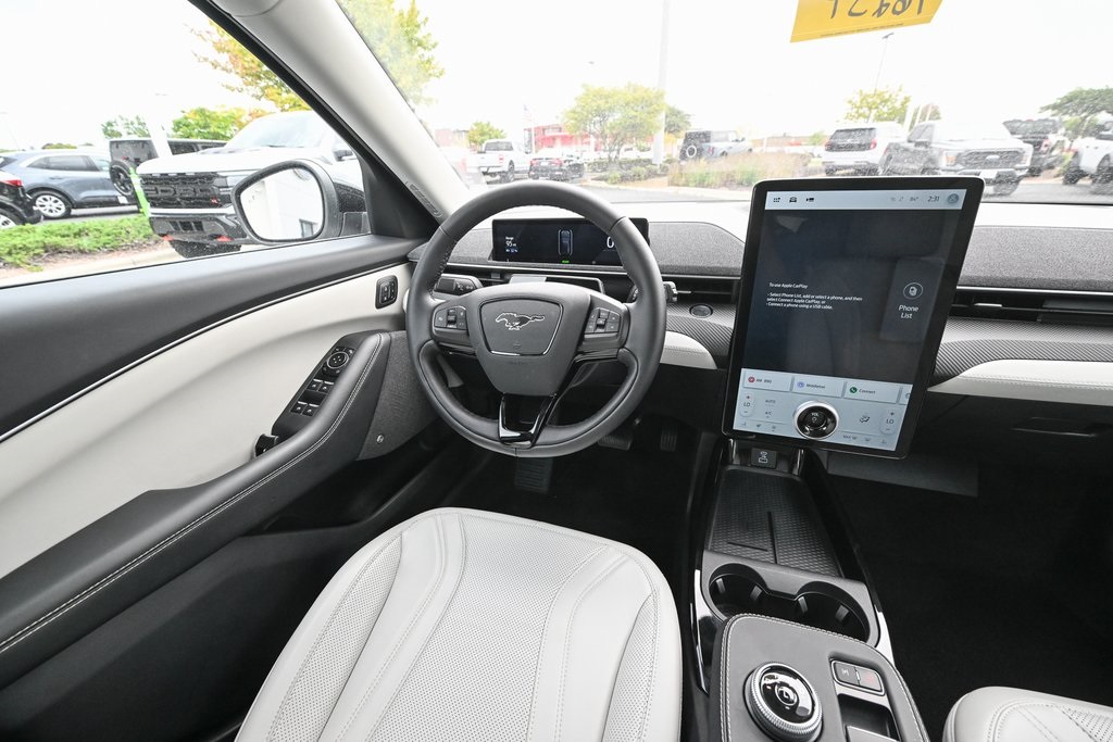 2024 Ford Mustang Mach-E Premium photo 26